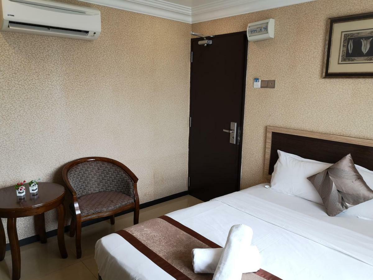 Hotel Grand Palace Ampang 암팡 외부 사진
